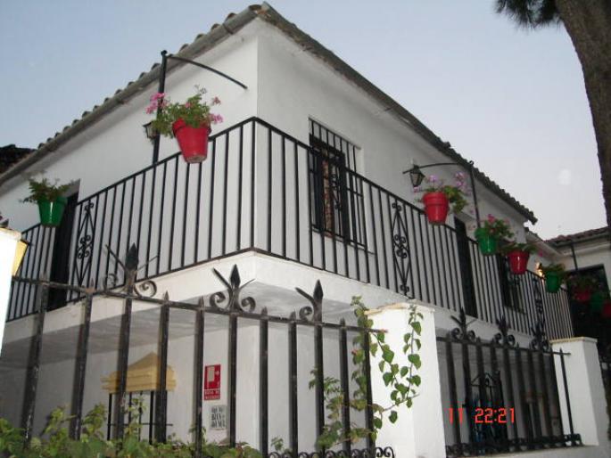 80 Hotel Pueblo Andaluz