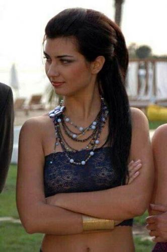 42 - Tuba Buyukustun