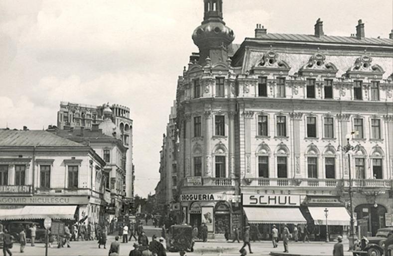 39. Calea Victoriei la intersectie cu Str. Regala - Calea Victoriei