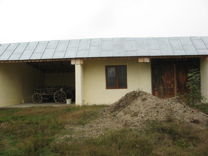 bucataria de vara si garajiul - ferma