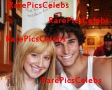 QSJFORRVUJTXDLRDHPO - ASHLEY TISDALE POZE RARE