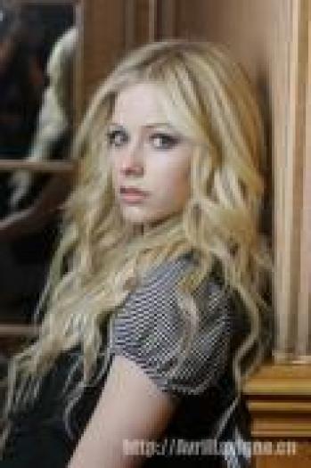 XRXZTDCWOPWKIVIPPEB - avril lavigne
