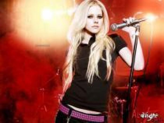 SUWSMDJAAEHSMOWNIMI - avril lavigne