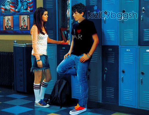 Nelena-3-selena-gomez-8193260-500-386
