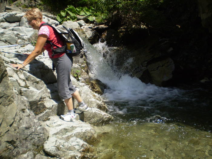 LATORITA CASCADA MOARA DRACILOR 033