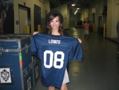 NIFTDJCFTDTCBAGGIKQ - pictures demi lovato