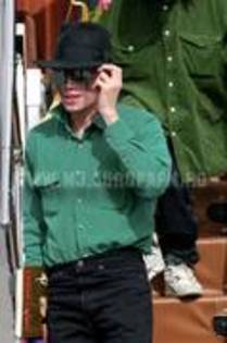 YVSGEQRLAYTHFCXWGAG - michael jackson