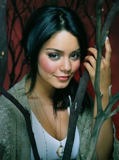 vanessa-hudgens-dot-net_modeling-random10-001
