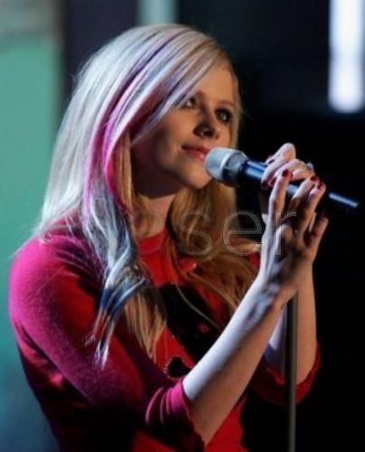 AvrilLavigne-live_wm