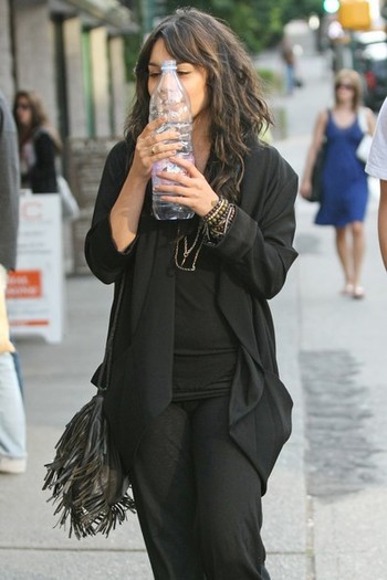 Vanessa+out+Sterling+Knight+Vancouver+souR28fxIcol - 0-Vanessa Hudgens-0