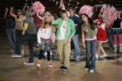 TSZWWHAJMHMOWDMCRVA - High School Musical STILLS