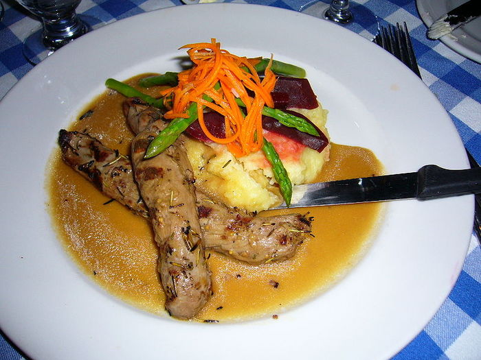800px-Filet_de_Porc_%C3%A0_la_Bordelaise - Mancare japoneza