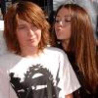 9W5f7Y928652-01 - multe poze miley