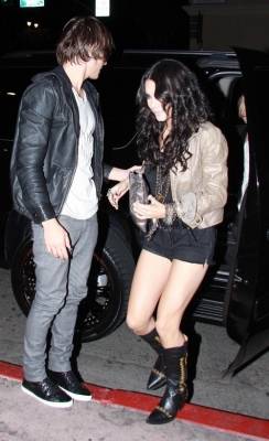 normal_027 - Zac Efron and Vanessa Hudgens and Brittany Snow out at Beso