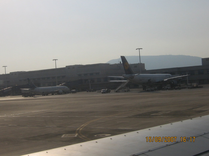 IMG_0439 - 2007 - atena - continuare