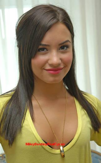  - Demi Lovato frumoasa