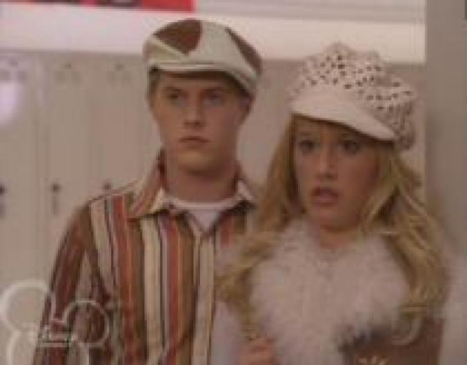 CZFIMJMNKYDDOLDRHMX - ashley tisdale