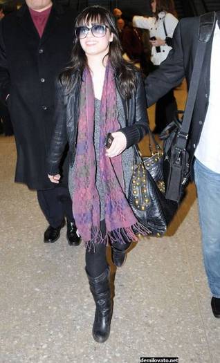 demilovato_net-arrivinginwashingtondc-0003 - demi lovato