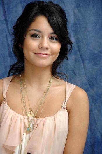 RRIHHELRSKMKZMFRSDU[1] - vanessa hudgens