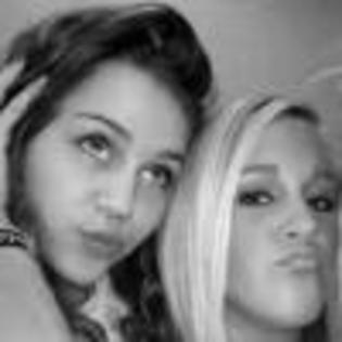 6uUGe9453927-01 - multe poze miley