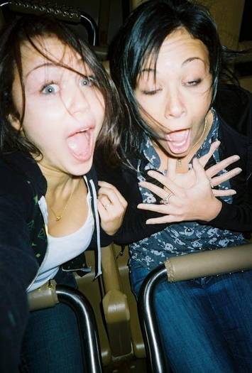 miley-cyruswithmandyjiroux-