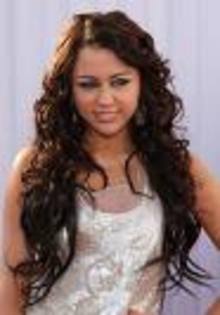 mmm - Miley Cyrus