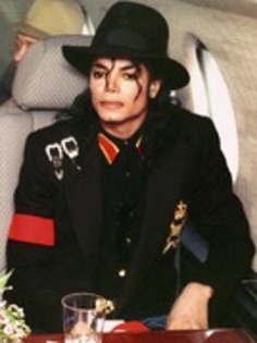 RFTQDMRFZUHNQZVEXUE - michael jackson