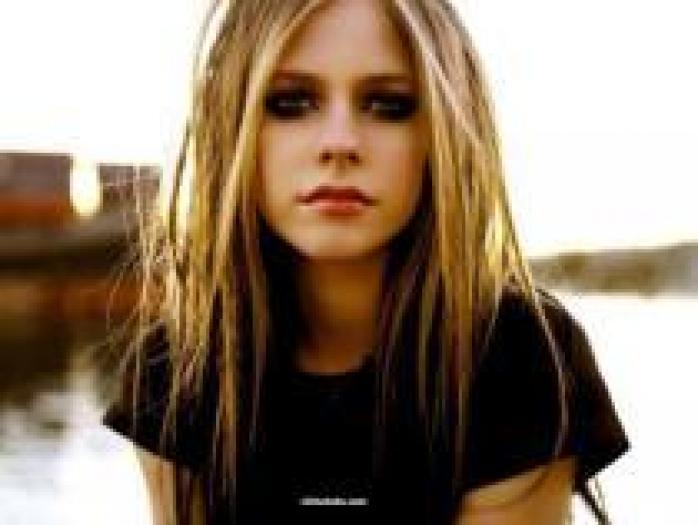 YHZFFAKHELUEMRSFYPY - avril lavigne