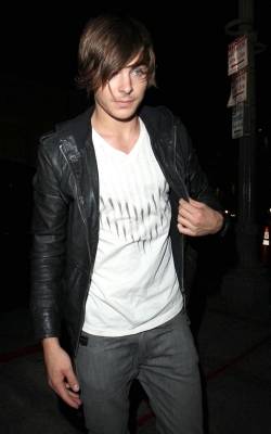 normal_015 - Zac Efron and Vanessa Hudgens and Brittany Snow out at Beso