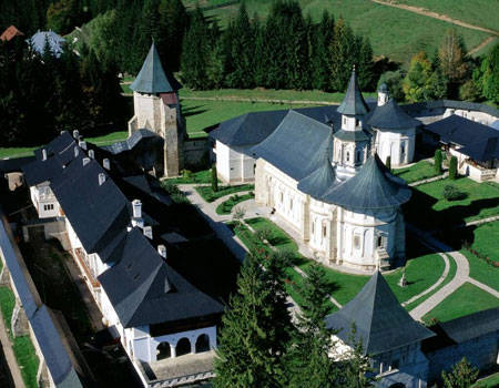 MP2 - Manastirea Putna