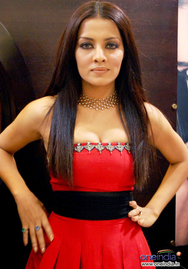 celina-jaitley-unveils-the-stefan-hafner08