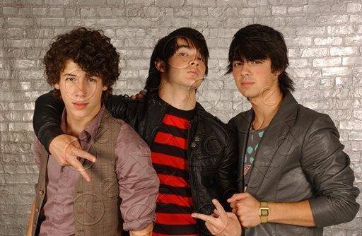 SAUUUYUDCDKYBNJTWKN - Jonas Brothers
