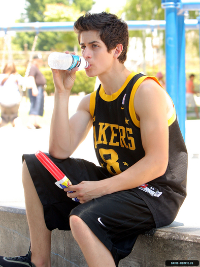 david_henrie_1240681615