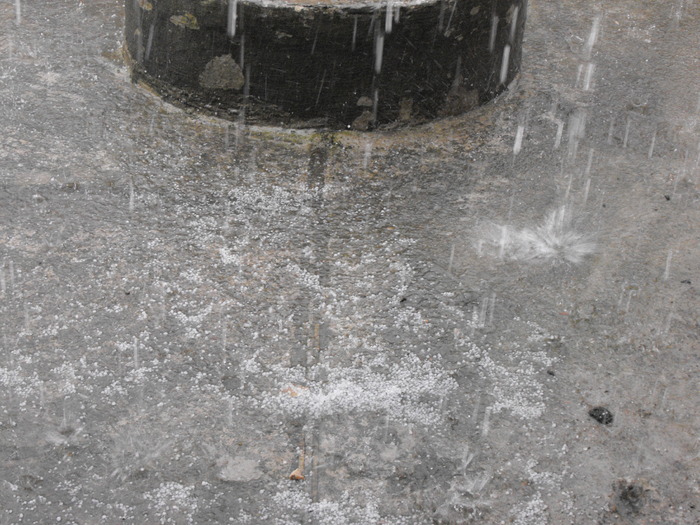  - ploaie cu piatra in ian 2010