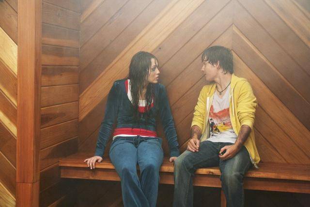 miley-cyrus_COM-hannahmontana-season3-e65-stills025