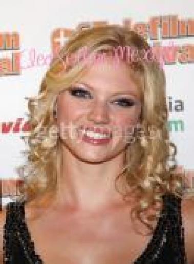 WDWMZUDEUHCPGKYHDEF - Cariba Heine