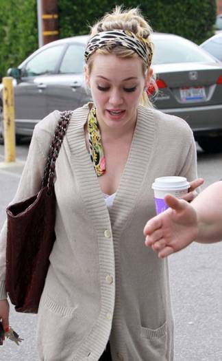 1sfbea[1] - Hilary-June 10 - Leaving Pilates Class