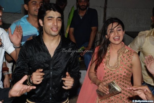 5735_1216106242090_1211853229_30641630_1476158_n - A TA PENTRU TOTDEAUNA-Divyanka Tripathi shi Sharad Malhotra-pictures