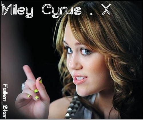 3453791706_eb0da0d98e - miley cyrus fly on the wall