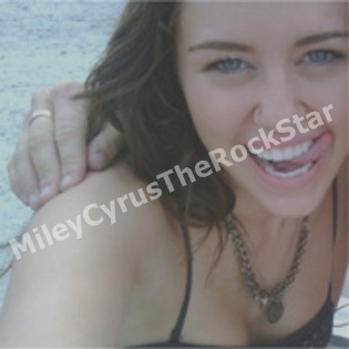 MileyCyrusTheRockStar28 - Poze super rare