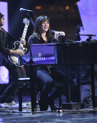 0121demi_article - CONCERT KIDS INAUGURAL