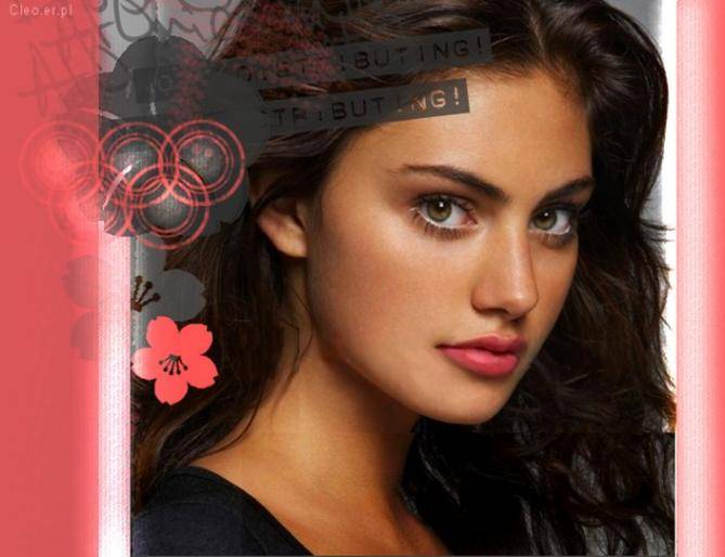 Super Phoebe - Phoebe Tonkin