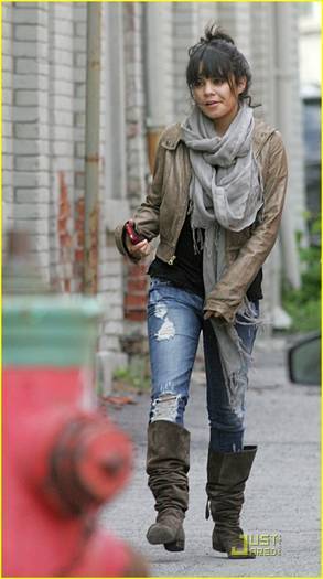 vanessa ai shopping in Montreal 3