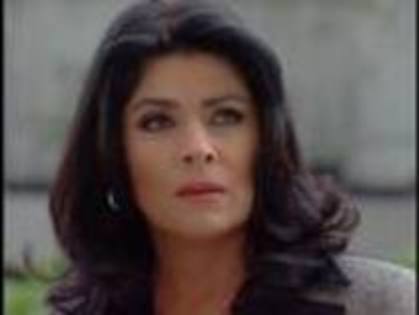 IIHPOCJBMQGEHLVZFZA - Victoria Ruffo