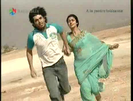 195_1_A_TA_PENTRU_TOTDEAUNA_SAGAR_SI_VIDYA_SUNT_UCISI.flv_000360333 - 0-A TA PENTRU TOTDEAUNA-capturi ep 195 Vidya shi Sagar sunt ucisi