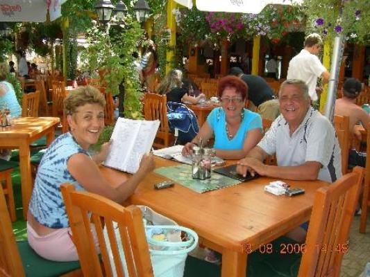 Tanti Marica,Marioara si nenea Chiciu