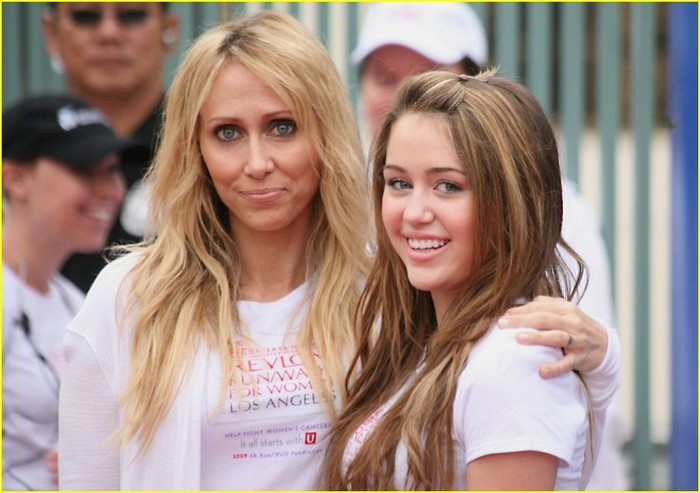 0 (114) - 00toate pozele mel cu miley cyrus00