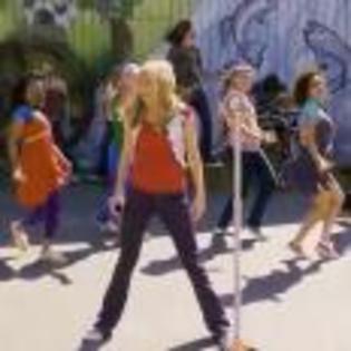 Hannah_Montana_The_Movie_1255799973_2_2009 - Hannah Montana