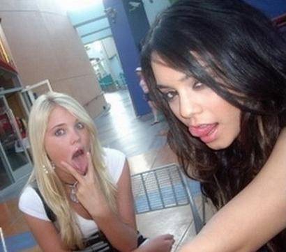 vanessa_hudgens_tongue_girlfriend - vanessa anne hudgens