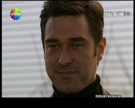 Burak_Hakki_1253040707_3 - Poze DE PE BUZE LA INIMA